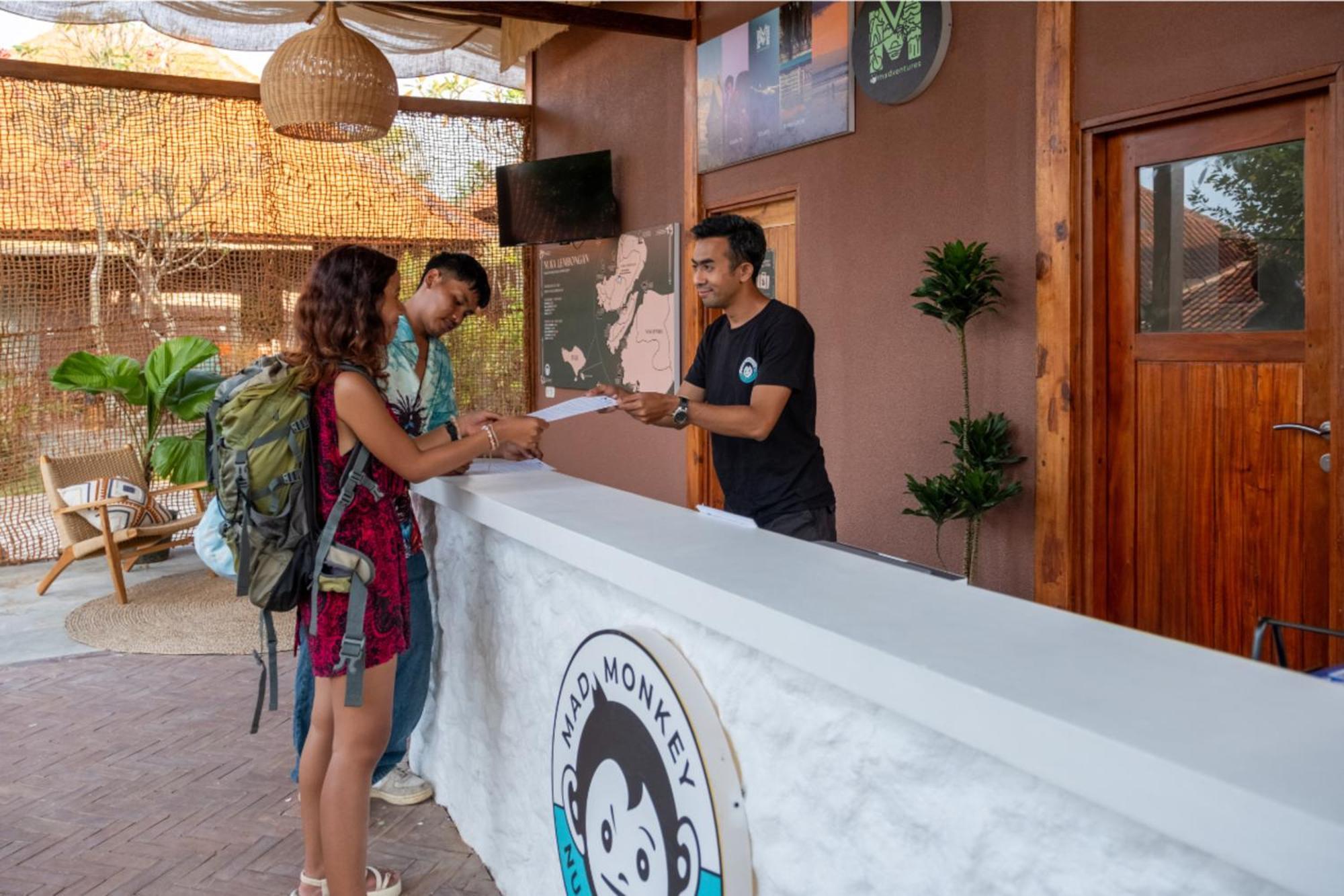 Mad Monkey Nusa Lembongan Esterno foto